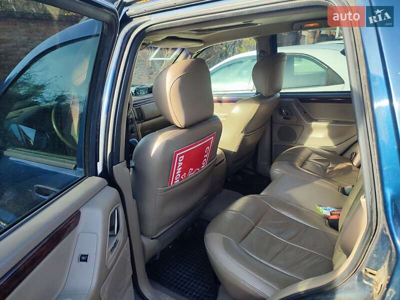 Внедорожник / Кроссовер Jeep Grand Cherokee 2002 в Полтаве