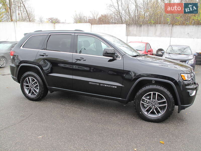 Внедорожник / Кроссовер Jeep Grand Cherokee 2020 в Киеве