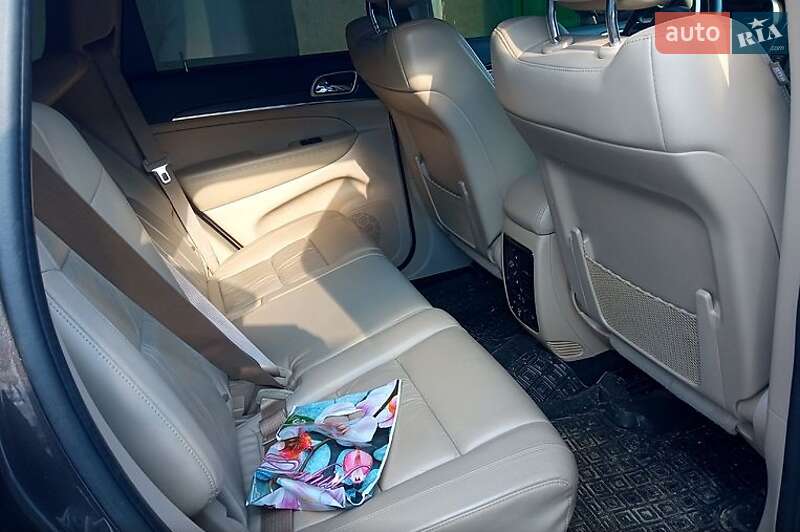 Внедорожник / Кроссовер Jeep Grand Cherokee 2015 в Харькове