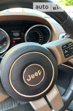 Внедорожник / Кроссовер Jeep Grand Cherokee 2012 в Ужгороде