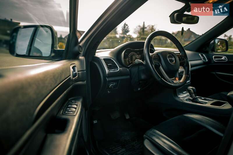 Внедорожник / Кроссовер Jeep Grand Cherokee 2018 в Львове
