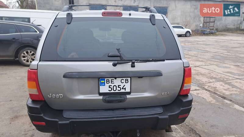 Внедорожник / Кроссовер Jeep Grand Cherokee 2001 в Николаеве