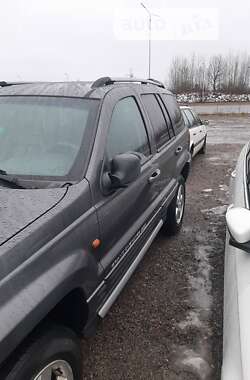 Внедорожник / Кроссовер Jeep Grand Cherokee 2004 в Ровно