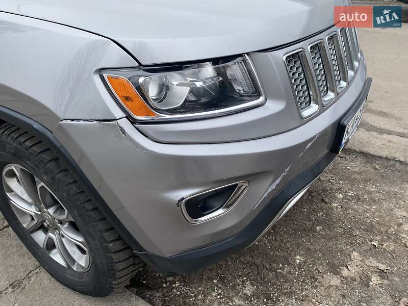 Позашляховик / Кросовер Jeep Grand Cherokee 2015 в Києві