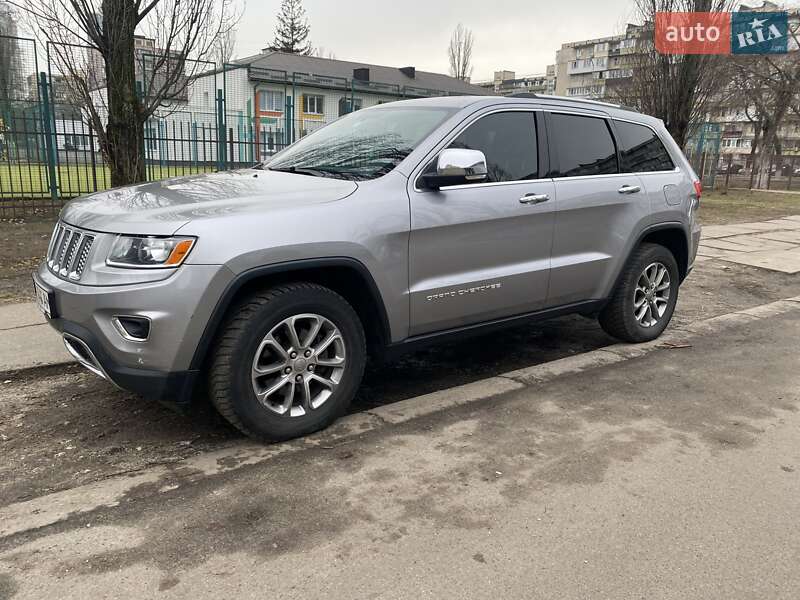 Позашляховик / Кросовер Jeep Grand Cherokee 2015 в Києві