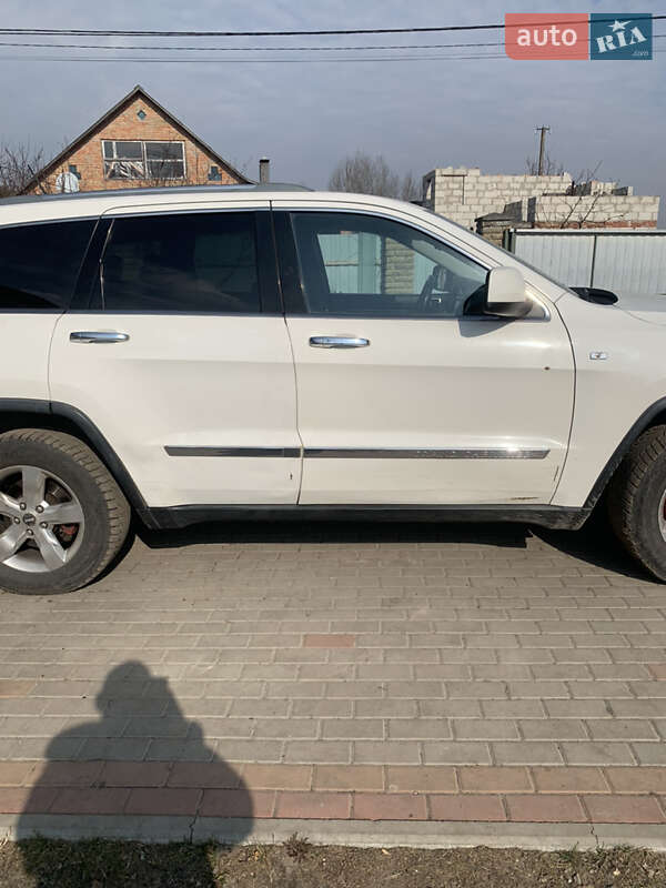 Внедорожник / Кроссовер Jeep Grand Cherokee 2011 в Боярке