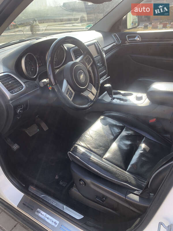 Внедорожник / Кроссовер Jeep Grand Cherokee 2011 в Боярке