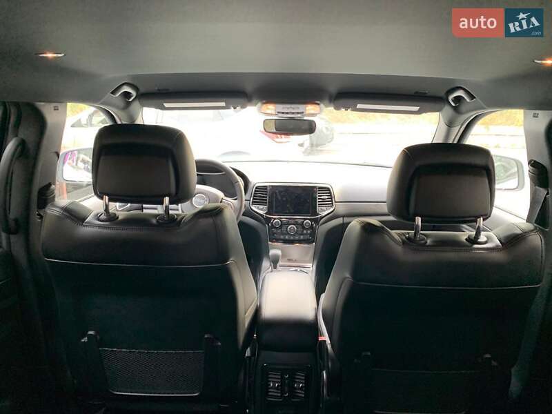 Внедорожник / Кроссовер Jeep Grand Cherokee 2019 в Киеве фото 9 Внедорожник / Кроссовер Jeep Grand Cherokee 2019 в Киеве