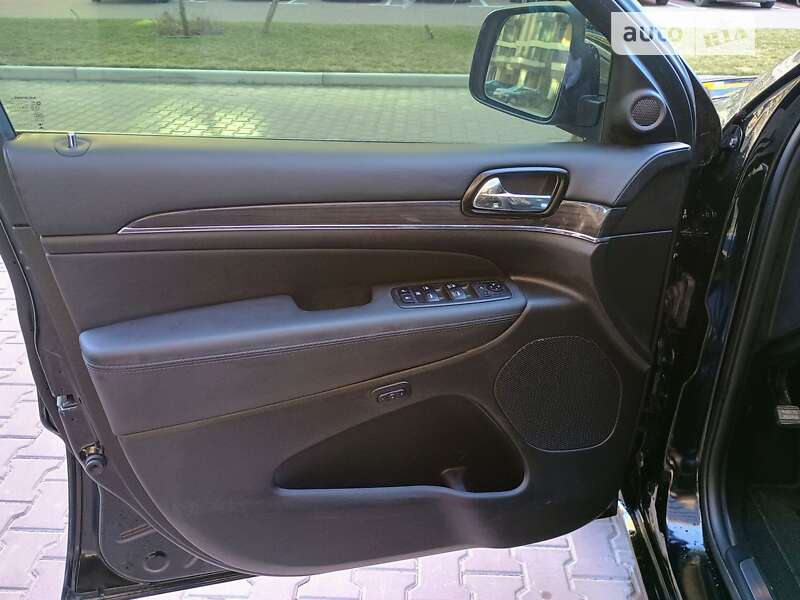 Внедорожник / Кроссовер Jeep Grand Cherokee 2019 в Киеве