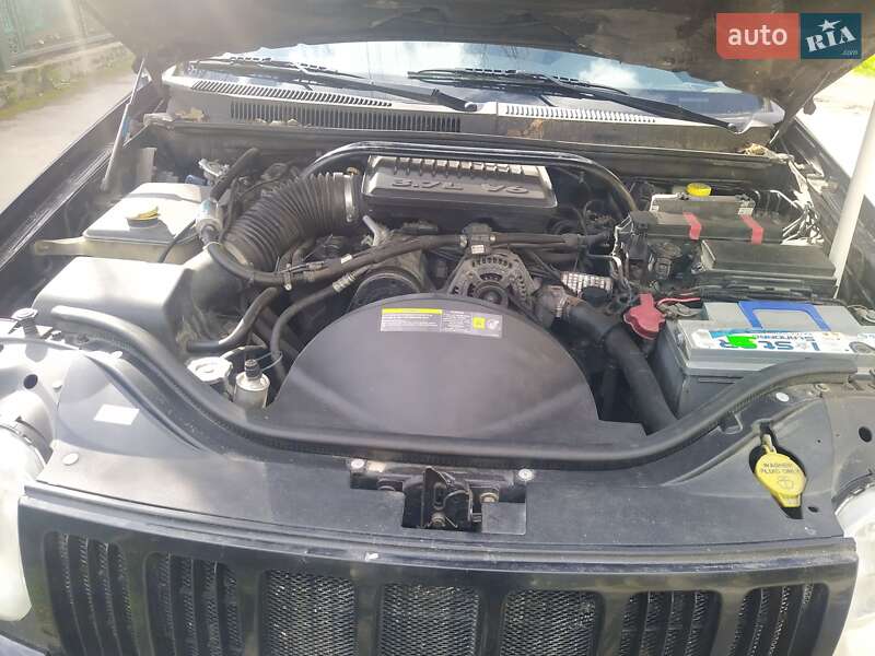 Внедорожник / Кроссовер Jeep Grand Cherokee 2006 в Львове фото 2 Внедорожник / Кроссовер Jeep Grand Cherokee 2006 в Львове