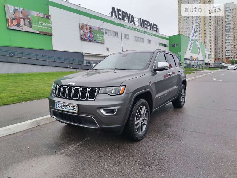 Внедорожник / Кроссовер Jeep Grand Cherokee 2016 в Киеве