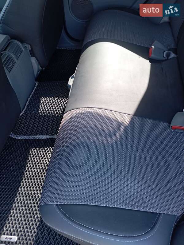 Позашляховик / Кросовер Jeep Grand Cherokee 2005 в Харкові