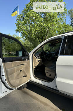 Позашляховик / Кросовер Jeep Grand Cherokee 2014 в Кривому Розі