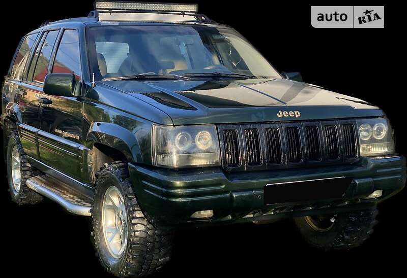 Позашляховик / Кросовер Jeep Grand Cherokee 1996 в Тячеві