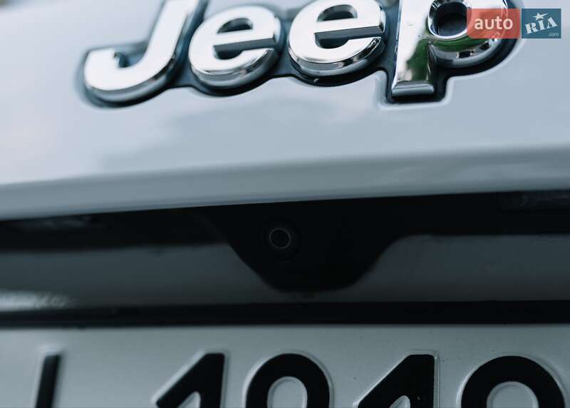 Позашляховик / Кросовер Jeep Grand Cherokee 2018 в Києві