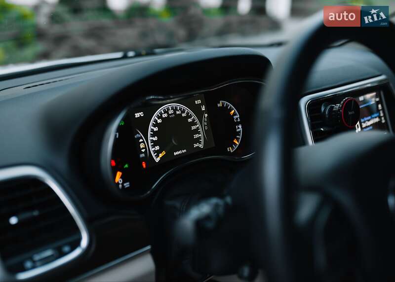 Позашляховик / Кросовер Jeep Grand Cherokee 2018 в Києві