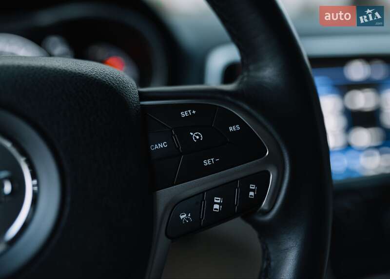 Позашляховик / Кросовер Jeep Grand Cherokee 2018 в Києві