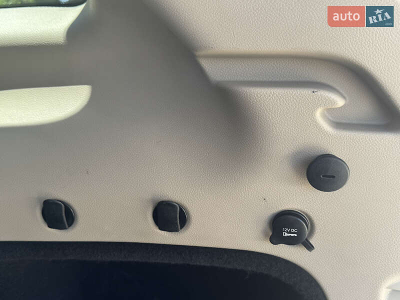 Внедорожник / Кроссовер Jeep Grand Cherokee 2015 в Киеве фото 26 Внедорожник / Кроссовер Jeep Grand Cherokee 2015 в Киеве