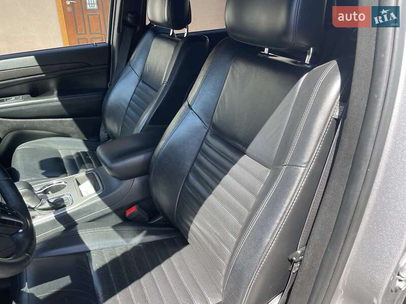 Внедорожник / Кроссовер Jeep Grand Cherokee 2018 в Кропивницком