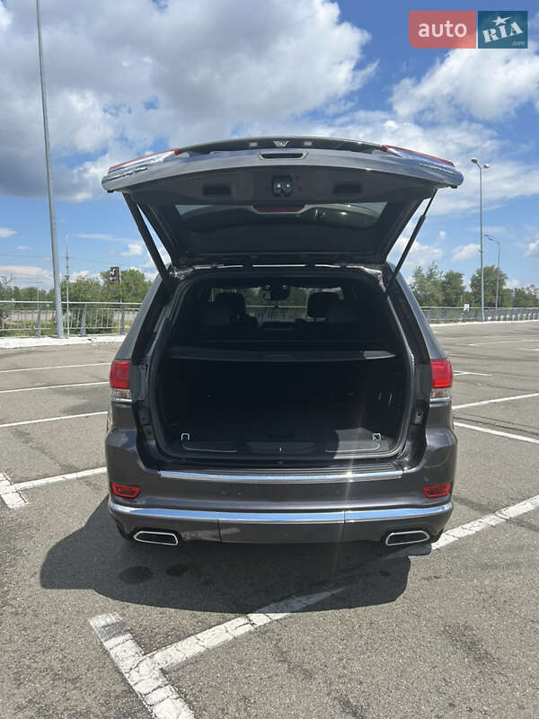 Внедорожник / Кроссовер Jeep Grand Cherokee 2018 в Киеве