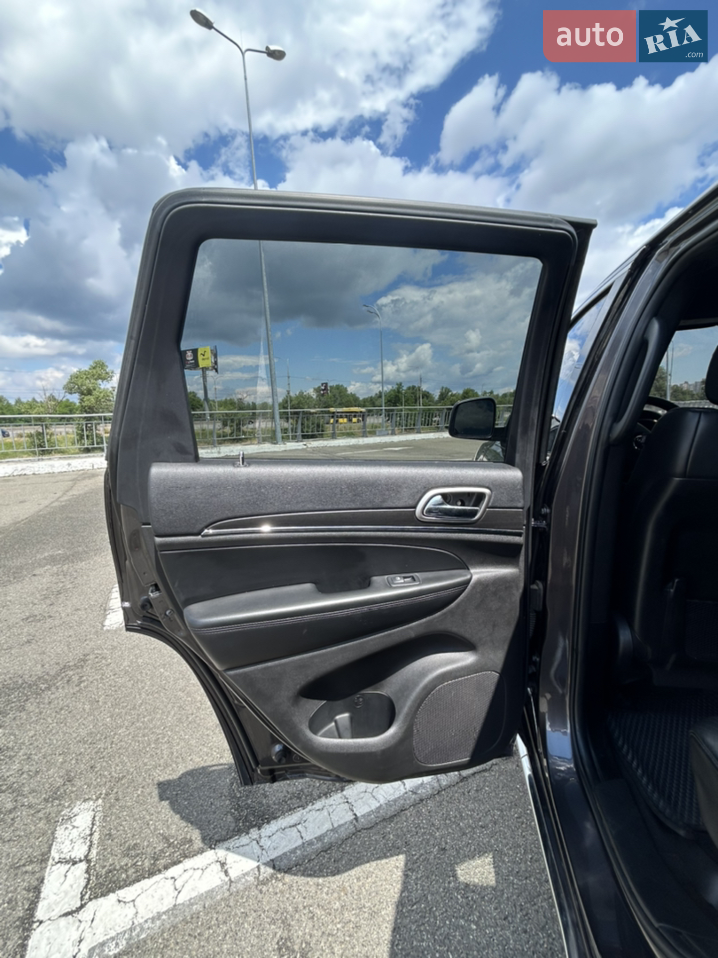 2018 Jeep Grand Cherokee - мініатюра 19