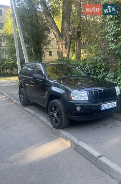 Внедорожник / Кроссовер Jeep Grand Cherokee 2005 в 