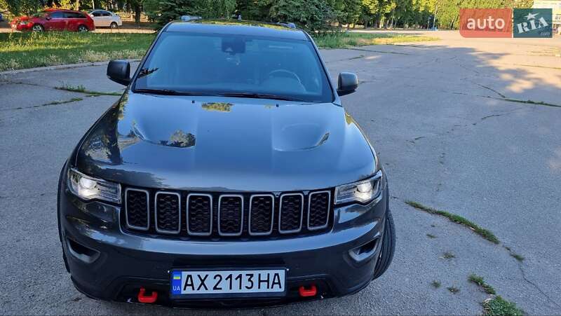 Внедорожник / Кроссовер Jeep Grand Cherokee 2017 в Киеве