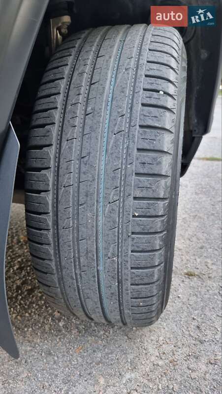 Внедорожник / Кроссовер Jeep Grand Cherokee 2017 в Киеве