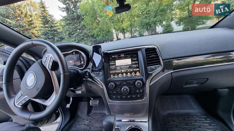 Внедорожник / Кроссовер Jeep Grand Cherokee 2017 в Киеве