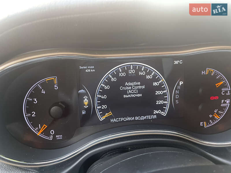 Внедорожник / Кроссовер Jeep Grand Cherokee 2014 в Киеве