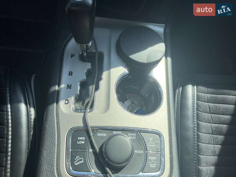 Внедорожник / Кроссовер Jeep Grand Cherokee 2011 в Золотоноше