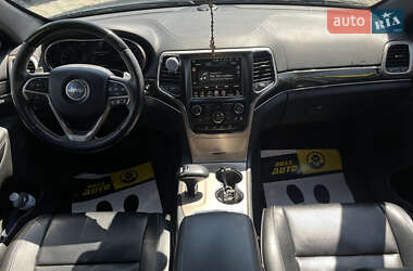 Позашляховик / Кросовер Jeep Grand Cherokee 2015 в 