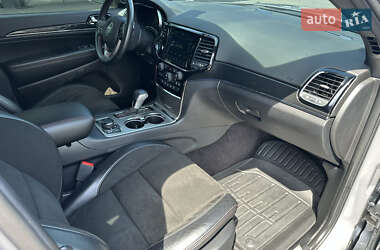 Внедорожник / Кроссовер Jeep Grand Cherokee 2018 в 