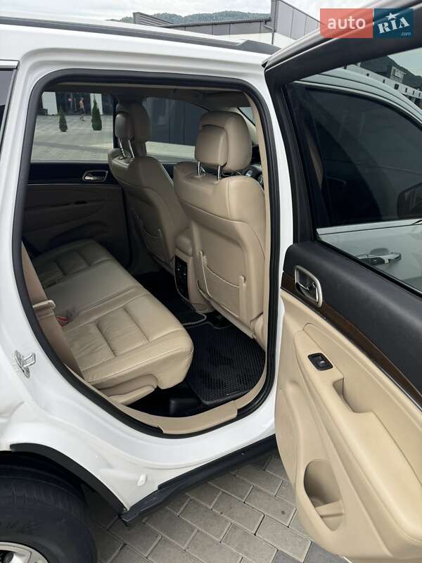 Внедорожник / Кроссовер Jeep Grand Cherokee 2015 в Хусте