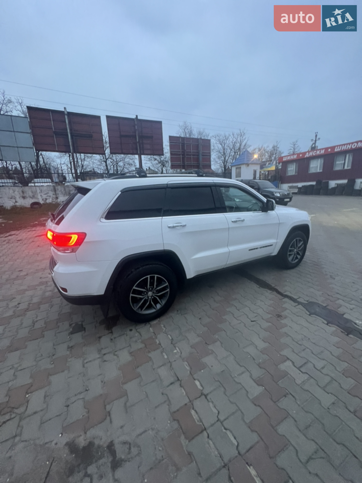 2017 Jeep Grand Cherokee - мініатюра 2
