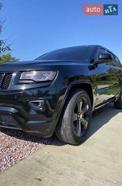 Внедорожник / Кроссовер Jeep Grand Cherokee 2014 в 