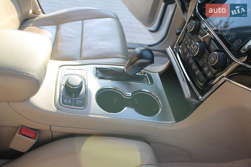 Внедорожник / Кроссовер Jeep Grand Cherokee 2018 в Киеве