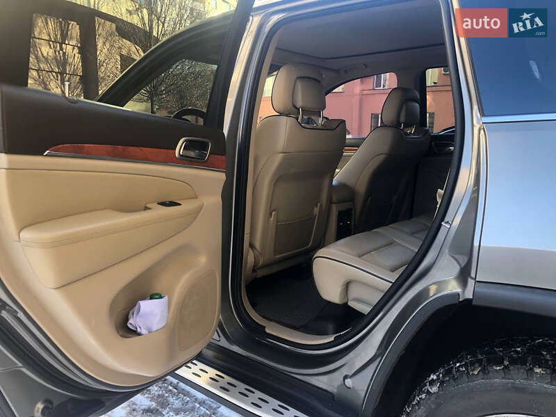 Внедорожник / Кроссовер Jeep Grand Cherokee 2011 в Киеве