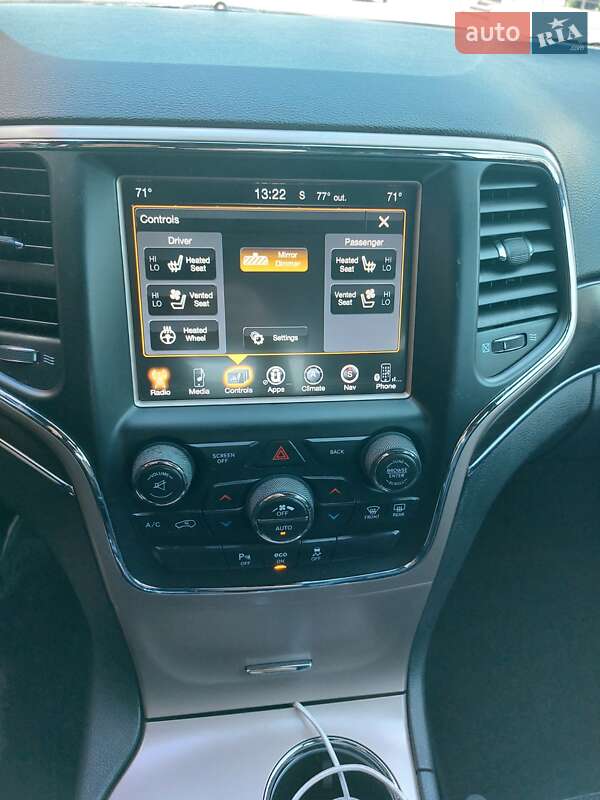 Внедорожник / Кроссовер Jeep Grand Cherokee 2014 в Гайсине