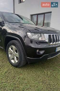 Внедорожник / Кроссовер Jeep Grand Cherokee 2012 в 