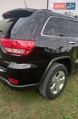 Внедорожник / Кроссовер Jeep Grand Cherokee 2012 в 