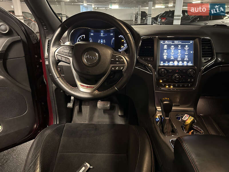 Внедорожник / Кроссовер Jeep Grand Cherokee 2016 в Киеве