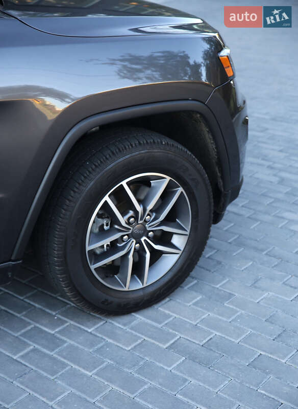 Внедорожник / Кроссовер Jeep Grand Cherokee 2020 в Полтаве