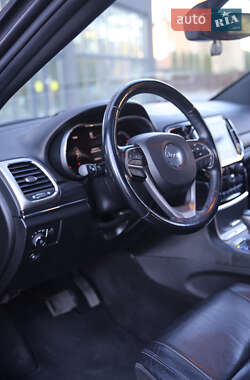 Внедорожник / Кроссовер Jeep Grand Cherokee 2020 в 