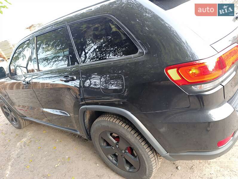 Внедорожник / Кроссовер Jeep Grand Cherokee 2014 в Черкассах