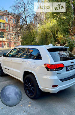 Позашляховик / Кросовер Jeep Grand Cherokee 2017 в Києві