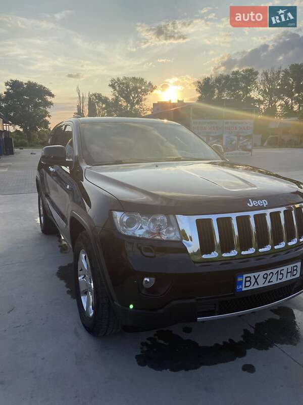 Внедорожник / Кроссовер Jeep Grand Cherokee 2012 в Каменец-Подольском