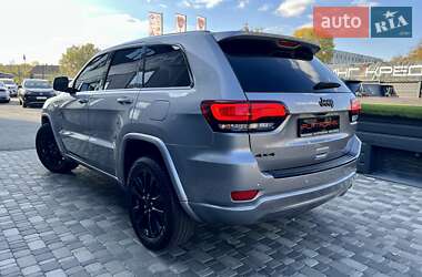 Позашляховик / Кросовер Jeep Grand Cherokee 2017 в Києві