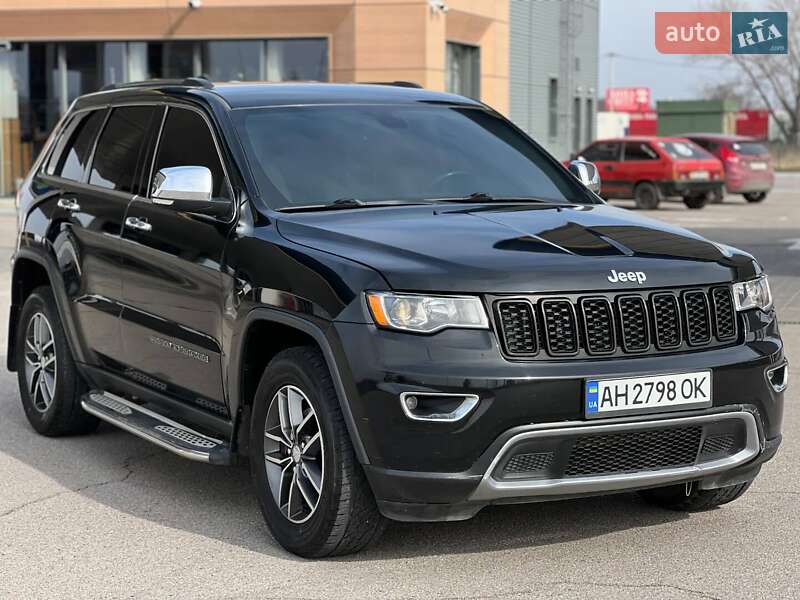 Внедорожник / Кроссовер Jeep Grand Cherokee 2017 в Львове