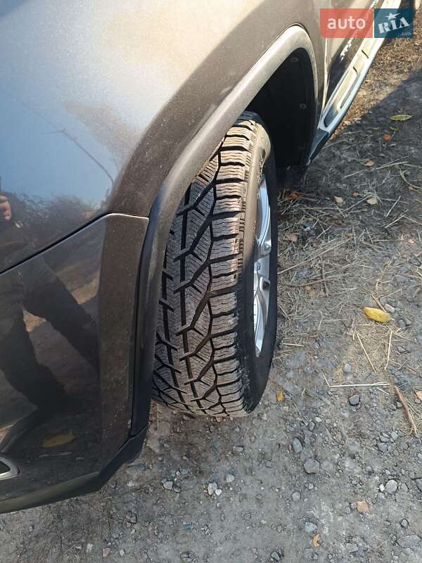 Внедорожник / Кроссовер Jeep Grand Cherokee 2016 в Яготине